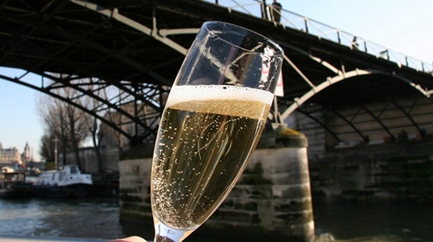 Dégustation de Champagne sur la Seine
