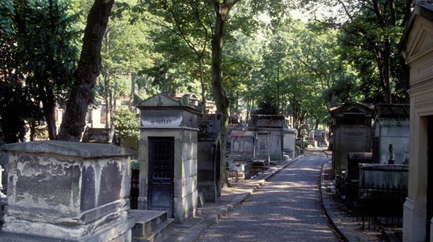 Guided visit of the Père-Lachaise Cemetary (in French)