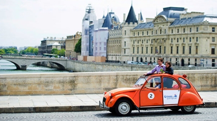 Original tour of Paris in 2CV