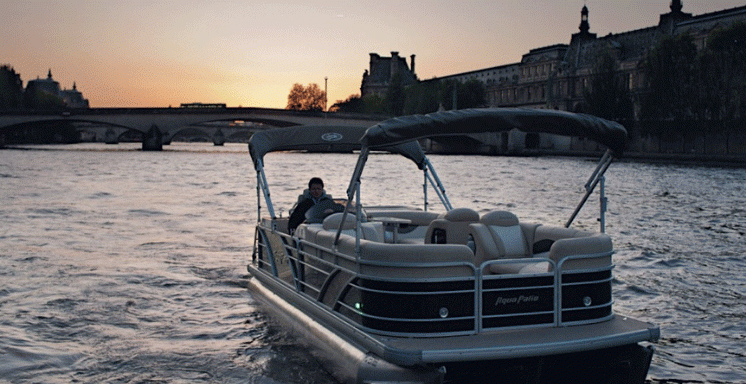 DÉGUSTATION DE CHAMPAGNE SUR LA SEINE